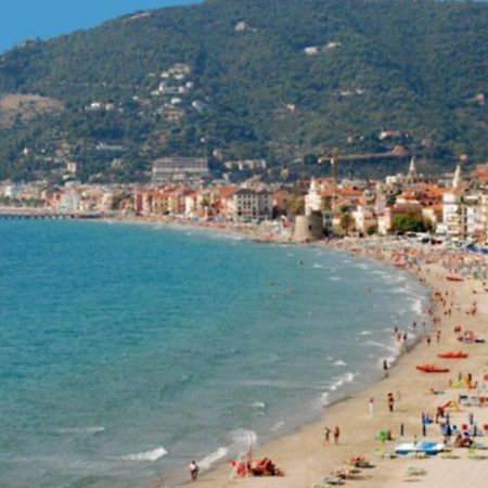 Bilocale A 15 Min Da Alassio E Albenga Apartment Ranzo-Borgo Bagian luar foto